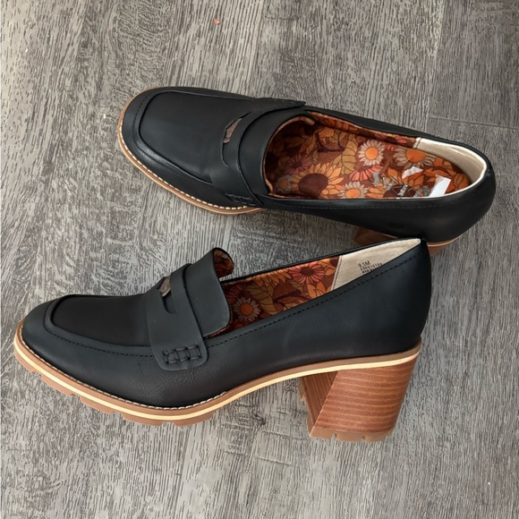 NWT KORKS Modeste Heeled Penny Loafers Old Money Preppy 9.5 - Picture 2 of 12